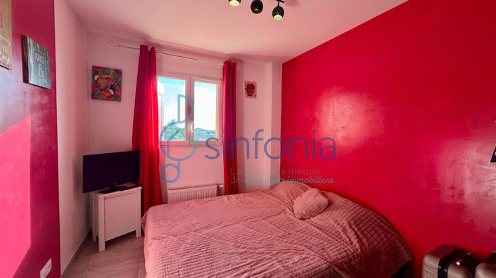 Image No.7-4 Bed House for sale