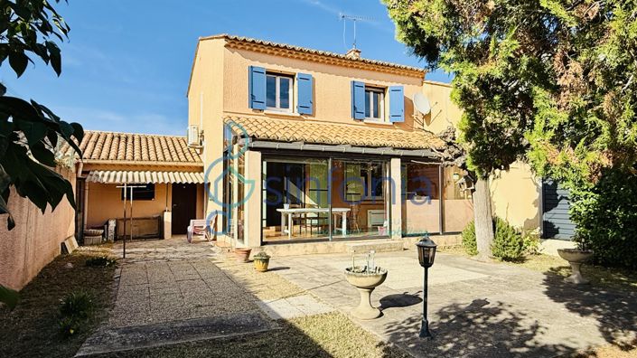 Image No.11-3 Bed House for sale