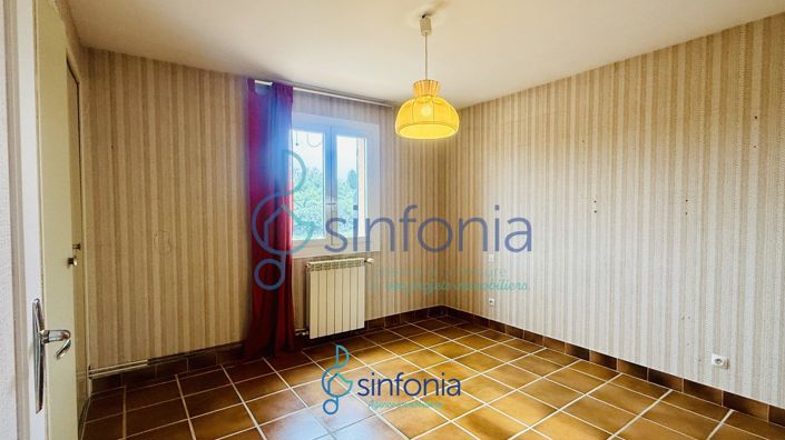 Image No.8-3 Bed House for sale