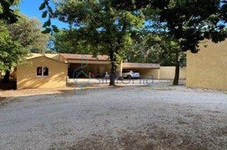 Image No.8-5 Bed House for sale