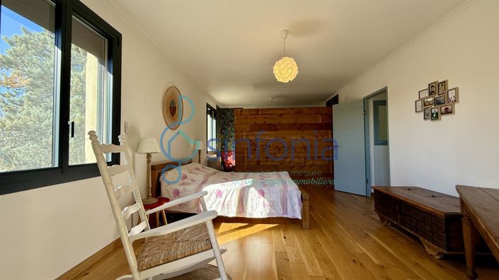 Image No.10-4 Bed House for sale