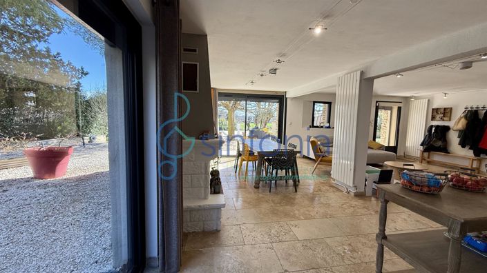 Image No.6-4 Bed House for sale