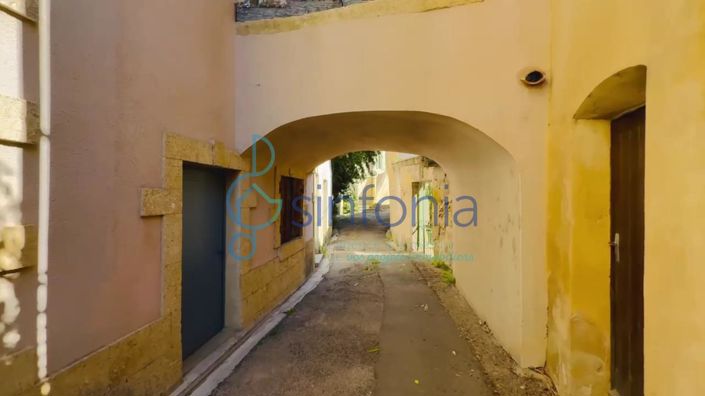 Image No.20-4 Bed House for sale