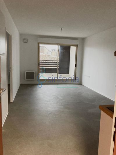 Image No.2-Appartement de 1 chambre à vendre à Nîmes