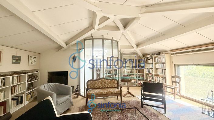 Image No.10-6 Bed House for sale