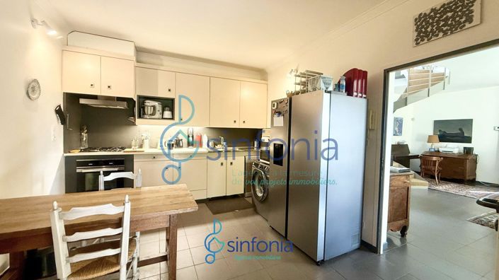 Image No.13-6 Bed House for sale