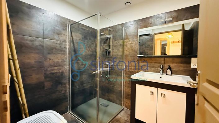 Image No.11-7 Bed House for sale