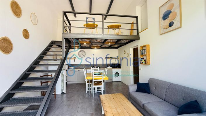 Image No.8-7 Bed House for sale