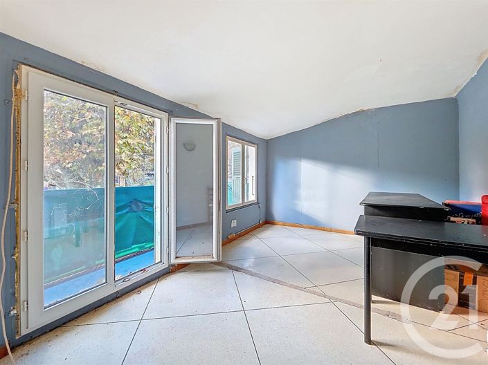 Image No.3-1 Bed House for sale