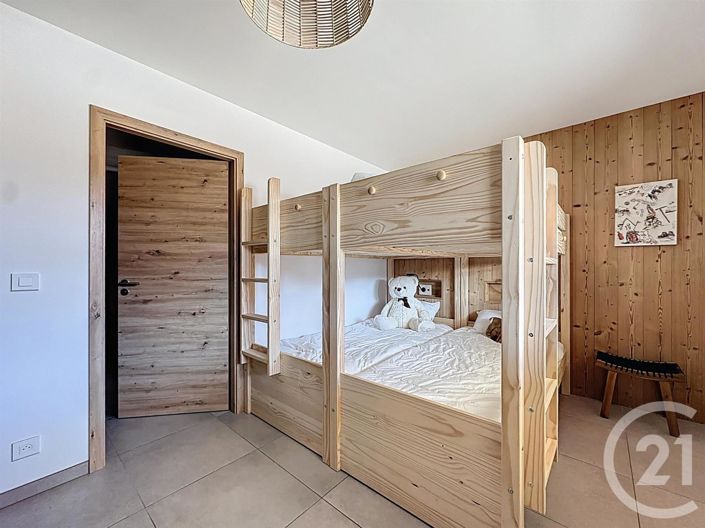 Image No.11-3 Bed House for sale