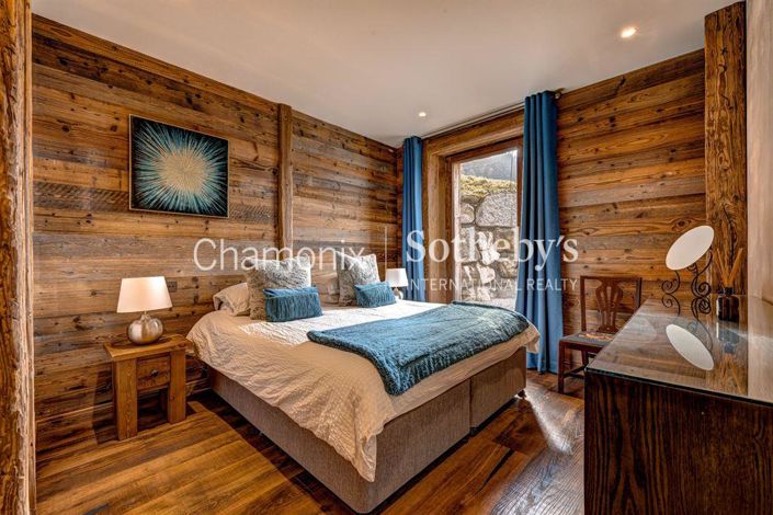 Image No.16-5 Bed House for sale