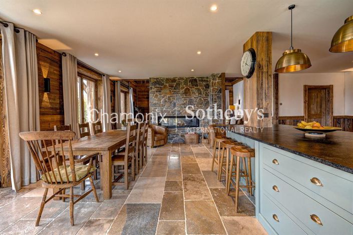 Image No.3-5 Bed House for sale