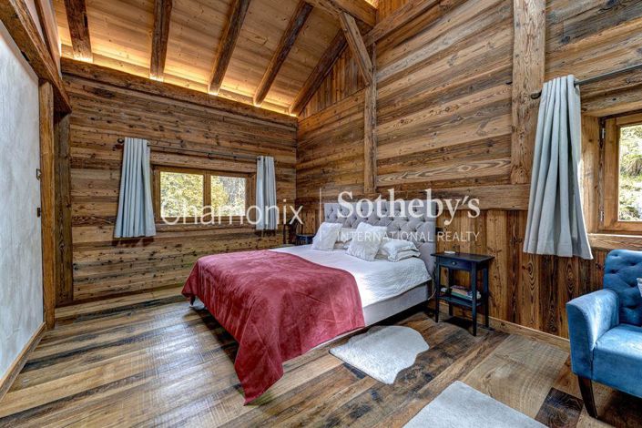 Image No.8-5 Bed House for sale