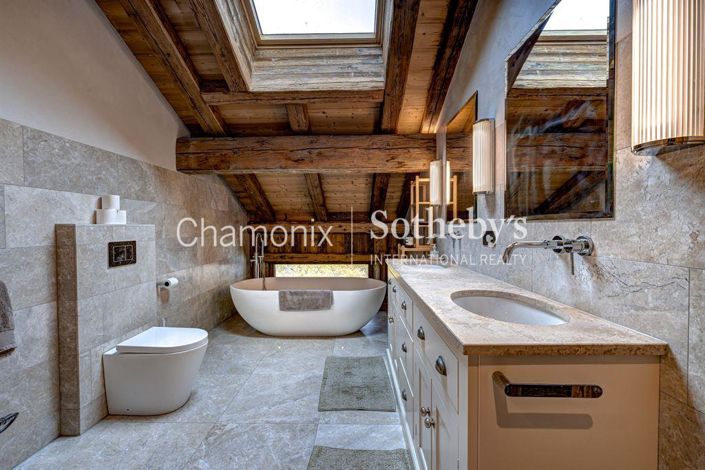 Image No.9-5 Bed House for sale