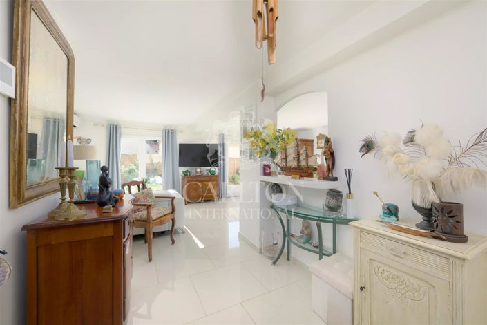 Image No.7-3 Bed House for sale