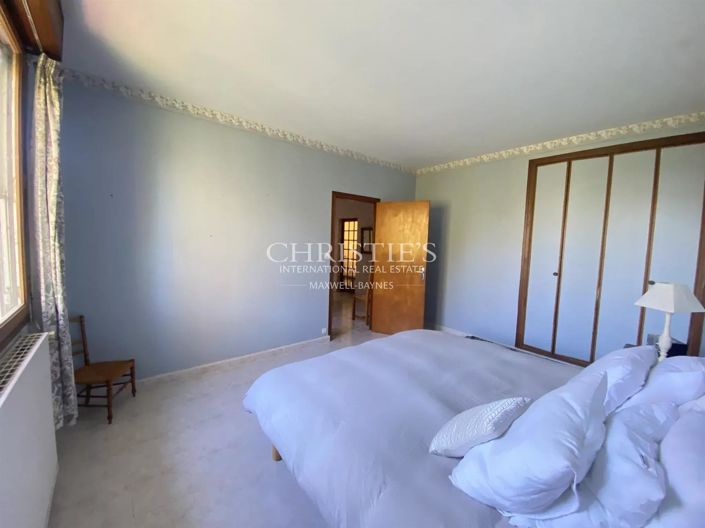 Image No.12-5 Bed House for sale