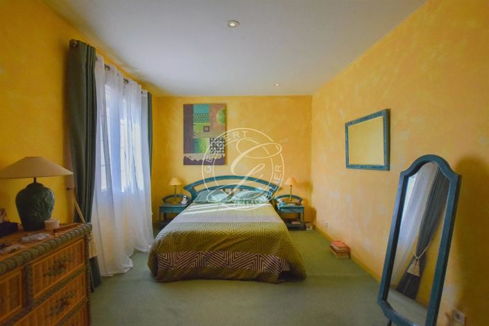 Image No.20-3 Bed House for sale