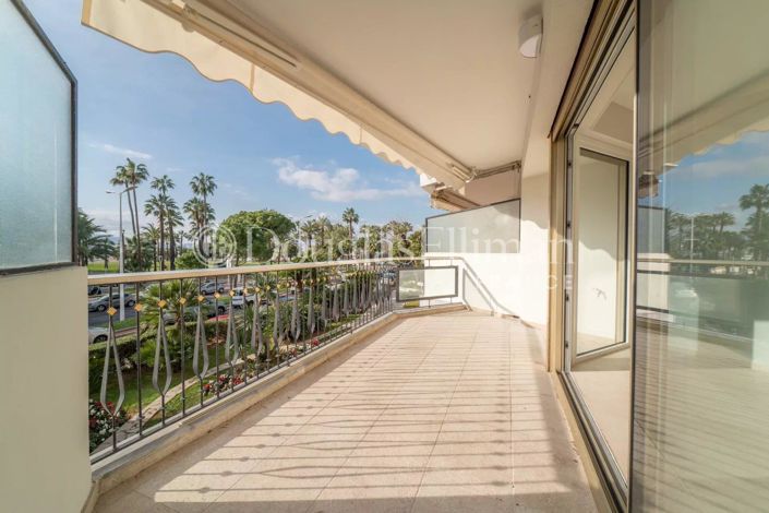 Image No.2-Appartement de 2 chambres à vendre à Cannes