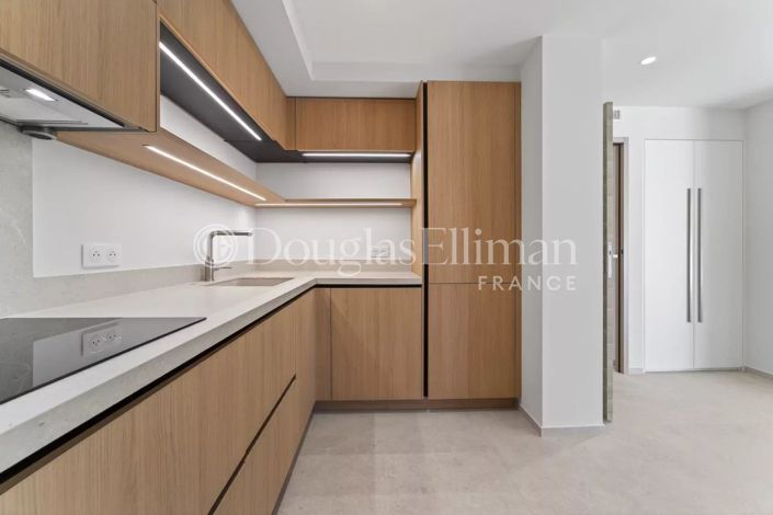 Image No.4-Appartement de 2 chambres à vendre à Cannes