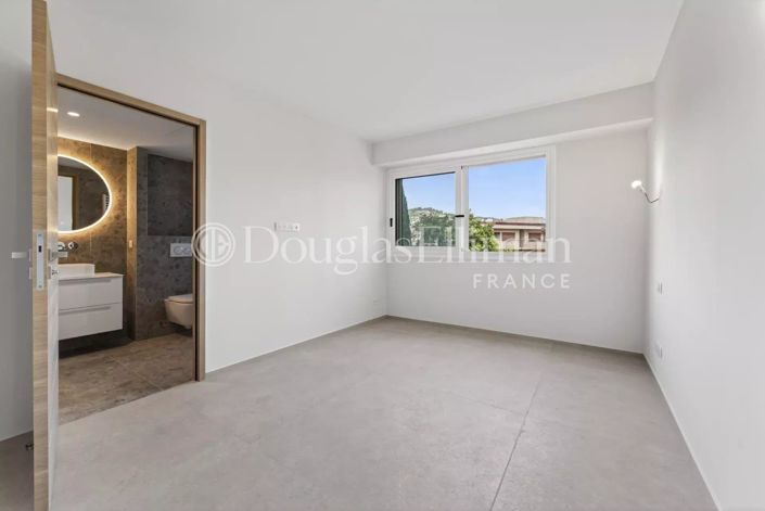 Image No.5-Appartement de 2 chambres à vendre à Cannes