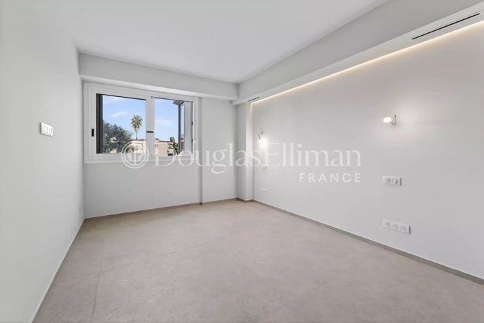 Image No.8-Appartement de 2 chambres à vendre à Cannes