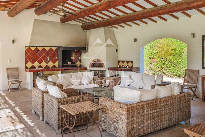 Image No.18-13 Bed House for sale