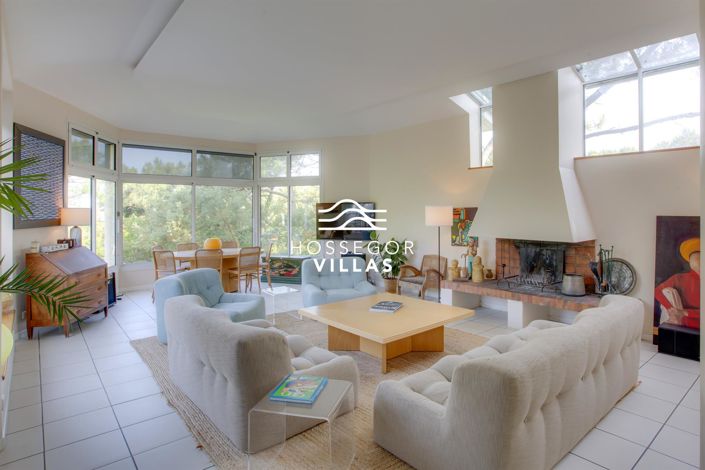 Image No.10-5 Bed House for sale