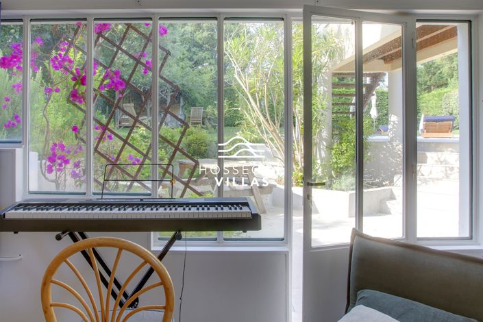 Image No.16-5 Bed House for sale