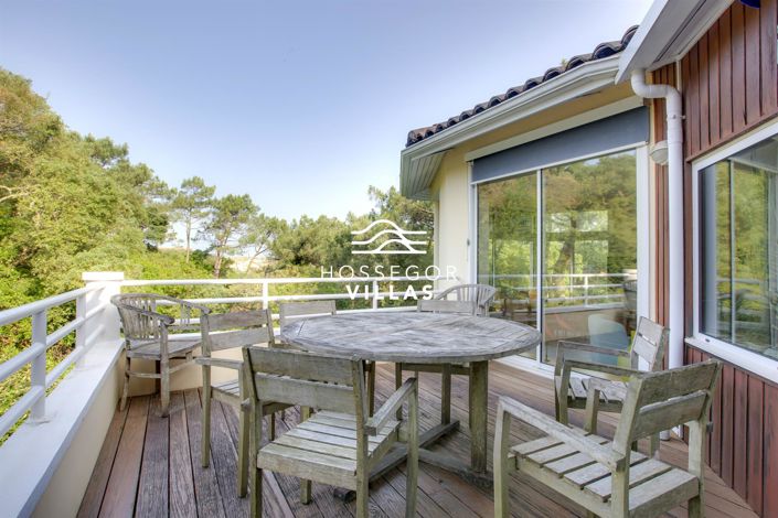 Image No.6-5 Bed House for sale