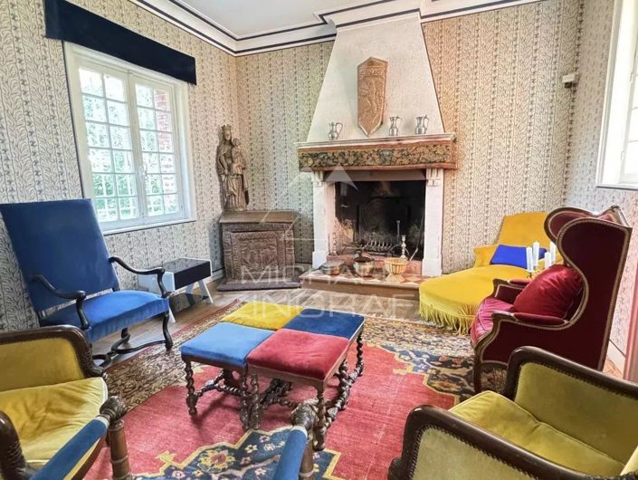 Image No.7-6 Bed House for sale