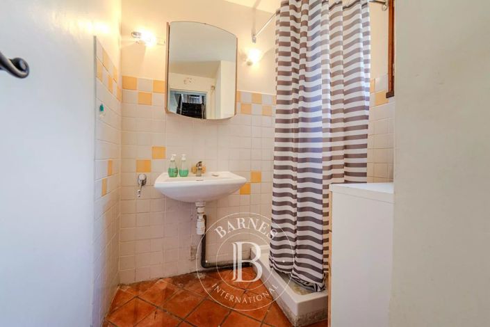 Image No.7-4 Bed House for sale