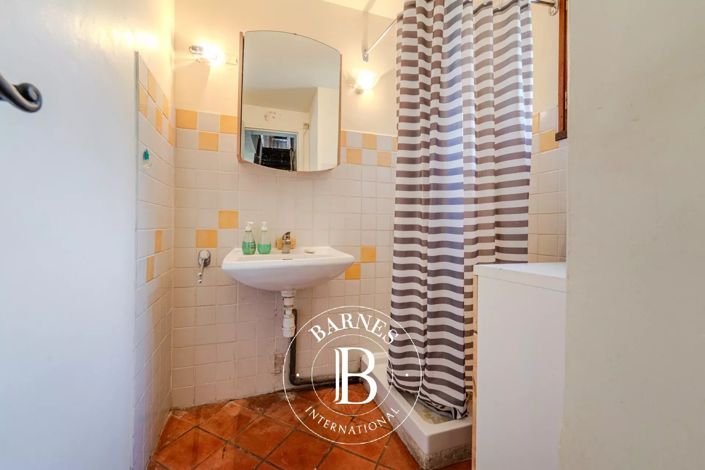 Image No.7-4 Bed House for sale