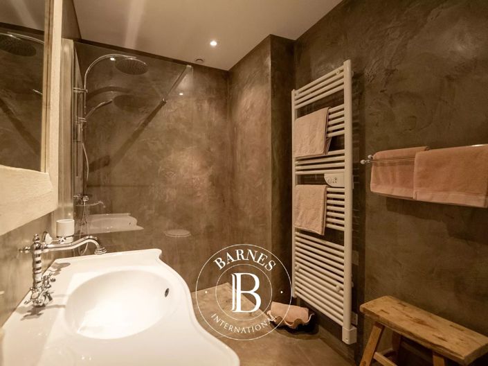 Image No.14-7 Bed House for sale
