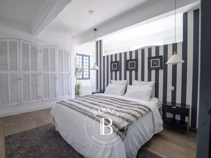 Image No.16-7 Bed House for sale