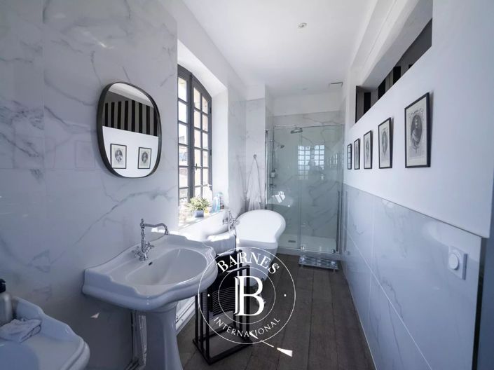 Image No.17-7 Bed House for sale