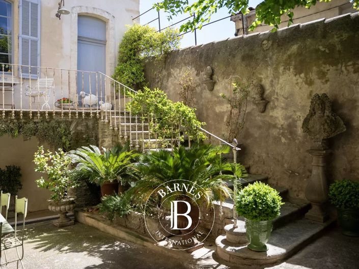 Image No.7-7 Bed House for sale