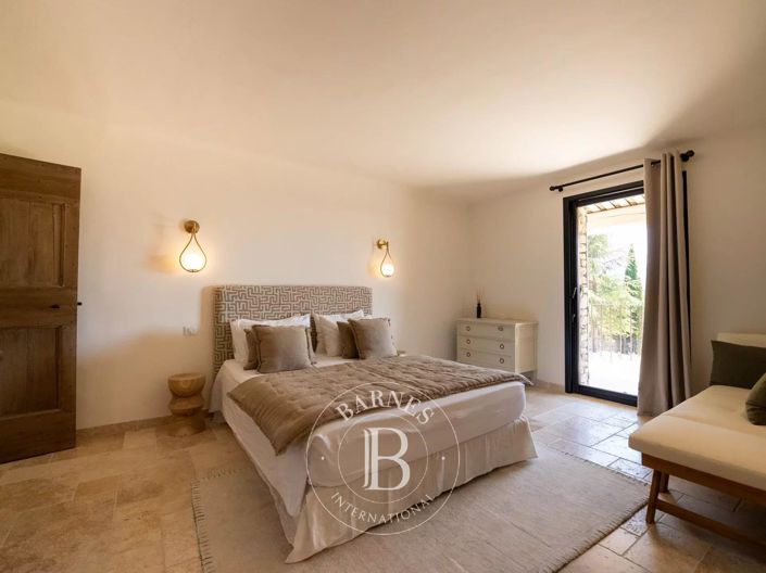 Image No.10-5 Bed House for sale