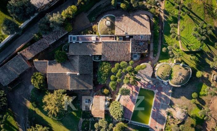 Image No.4-8 Bed House for sale