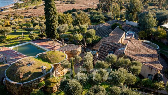 Image No.5-8 Bed House for sale