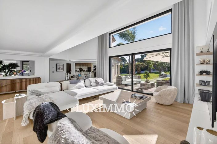 Image No.4-5 Bed House for sale