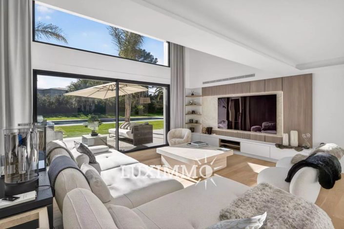 Image No.5-5 Bed House for sale