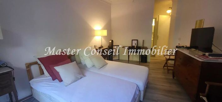 Image No.10-3 Bed Apartment for sale