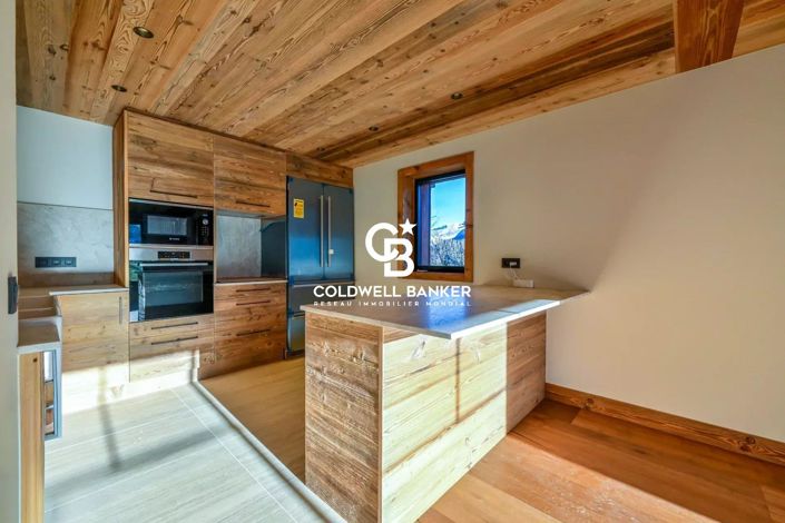 Image No.17-5 Bed House for sale