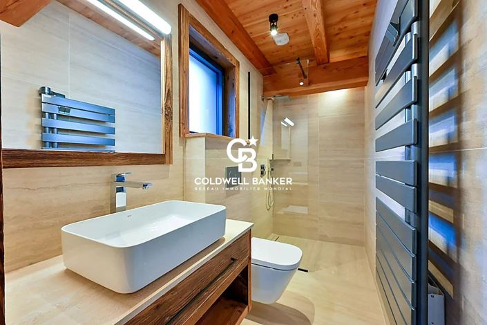 Image No.9-5 Bed House for sale