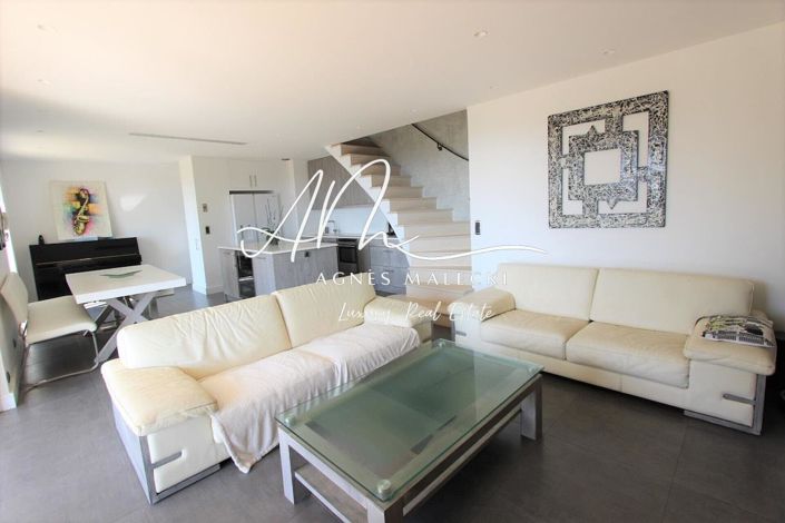 Image No.5-4 Bed House for sale