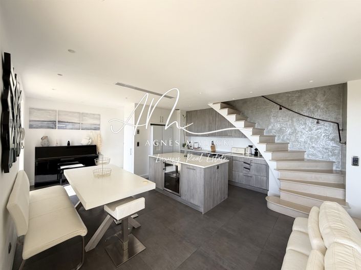 Image No.5-4 Bed House for sale