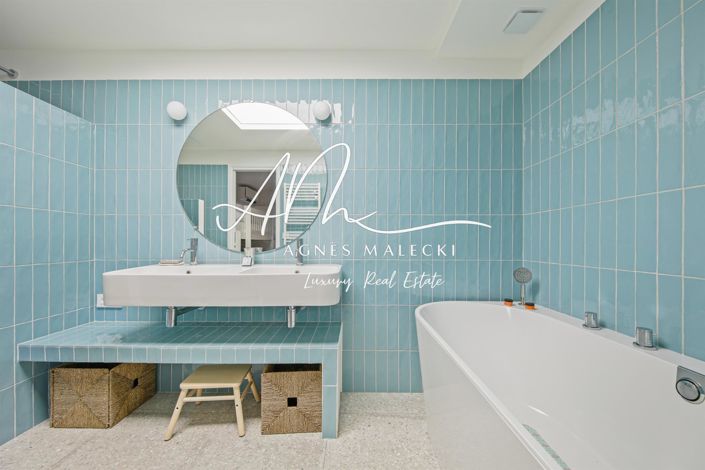 Image No.25-6 Bed House for sale