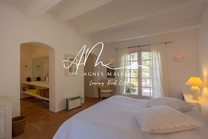 Image No.14-4 Bed House for sale