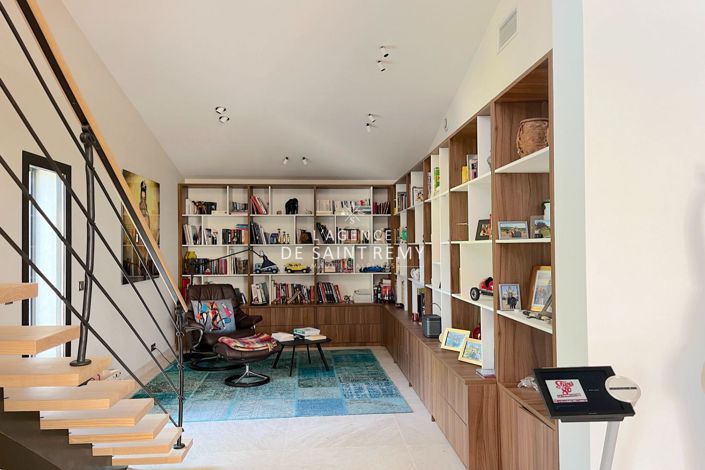 Image No.4-5 Bed House for sale