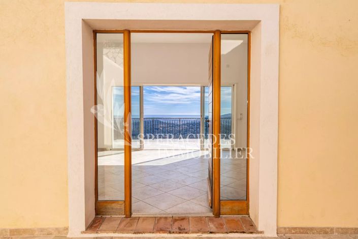 Image No.4-Maison de 4 chambres à vendre à Spéracèdes